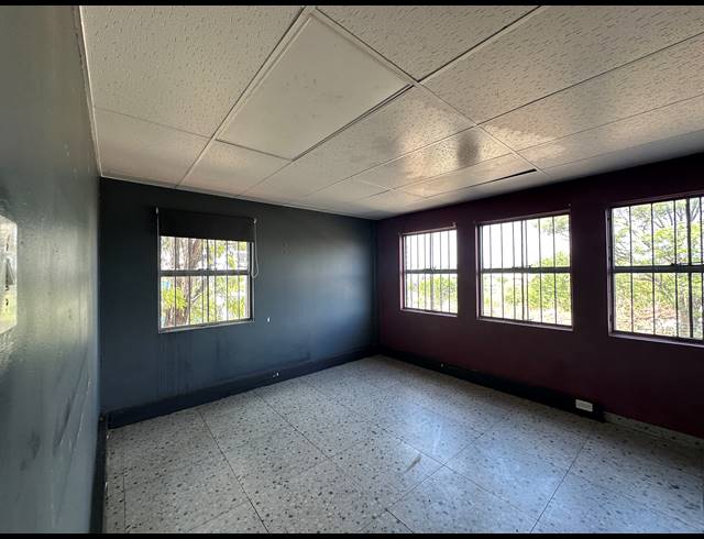 200M² WAREHOUSE TO LET IN HIGHVELD